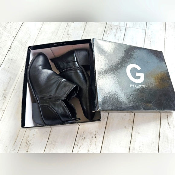 G by Guess Black Leather Zip up Ankle Booties "Tammie" Boots Size 10M - Picture 10 of 11